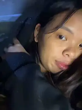 hello-cute online show from November 30, 1:01 pm