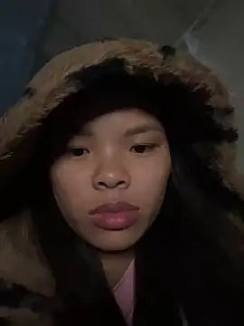 hello-cute online show from November 27, 1:44 pm