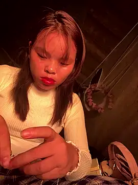 hello-cute online show from January 11, 2:02 pm