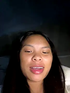 hello-cute online show from November 19, 4:18 pm