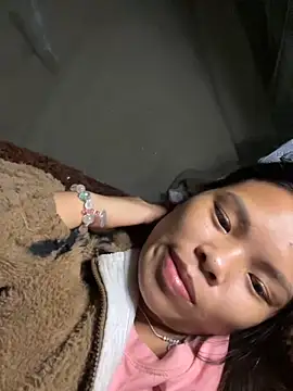 hello-cute online show from November 13, 3:27 pm