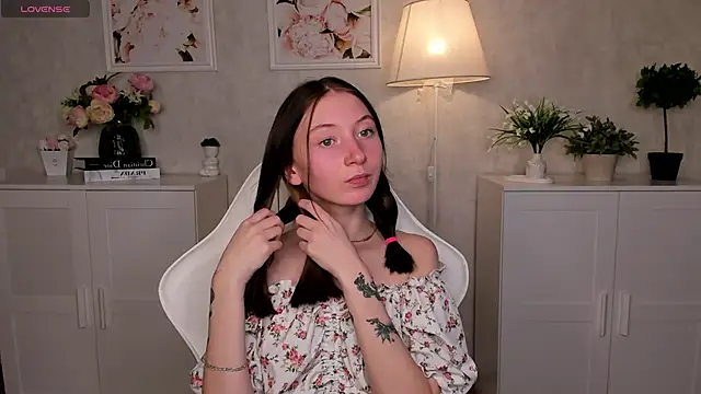 try love  online show from October 10, 9:43 am