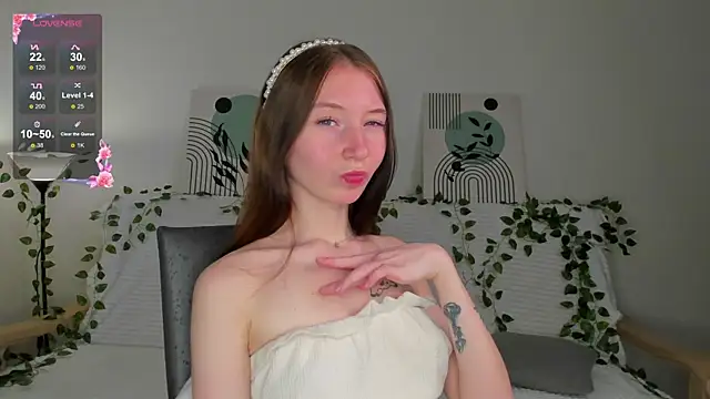 try love  online show from December 3, 10:14 am