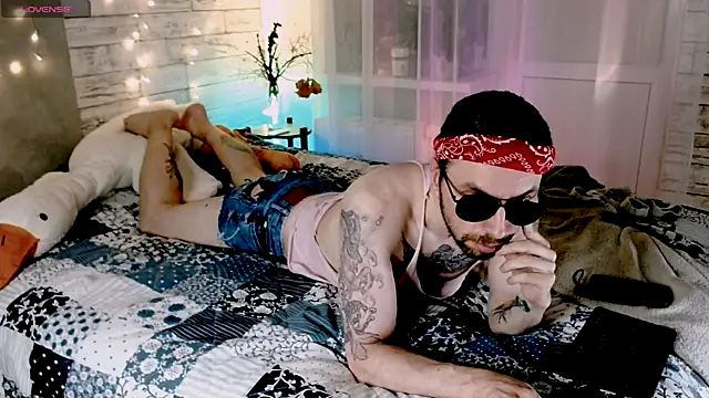 Markus Rivas online show from November 11, 1:44 am