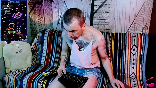 Markus Rivas online show from November 17, 1:09 am