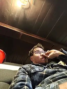 Snapshot of czechguy chatting on December 15, 5:41 pm czechguy online show from December 15, 5:41 pm