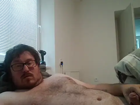 Snapshot of czechguy chatting on October 18, 9:00 am czechguy online show from October 18, 9:00 am