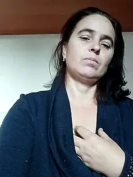 Snapshot of Ella-433 chatting on October 15, 7:49 am Ella-433 online show from October 15, 7:49 am