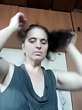 Snapshot of Ella-433 chatting on November 20, 9:43 am Ella-433 online show from November 20, 9:43 am