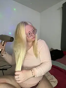 SashaMaexox online show from October 28, 8:30 pm