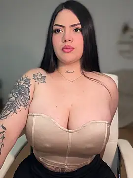 dulcemarianh  online show from May 27, 7:05 am