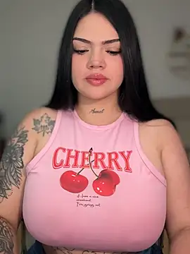 Snapshot of dulcemarianh_ chatting on June 15, 4:45 am dulcemarianh online show from June 15, 4:45 am