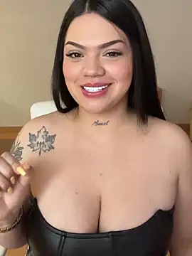 dulcemarianh  online show from December 18, 4:55 pm