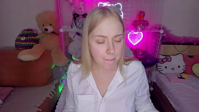 CeaneLino online show from December 18, 3:38 pm