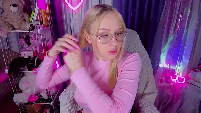 CeaneLino online show from April 13, 4:55 pm