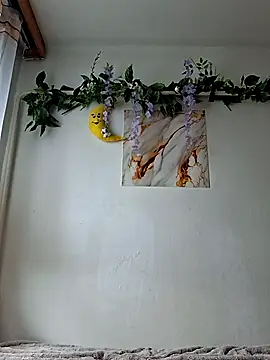 Snapshot of Nika_aa chatting on July 15, 10:33 am Nika aa online show from July 15, 10:33 am