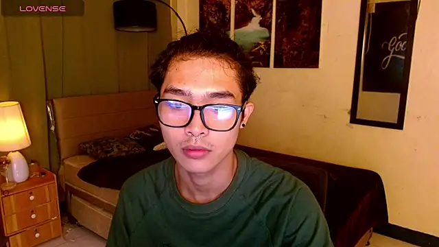 AsianCarl online show from December 16, 12:31 pm