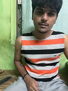 Snapshot of foxythebold chatting on October 24, 6:40 pm foxythebold online show from October 24, 6:40 pm