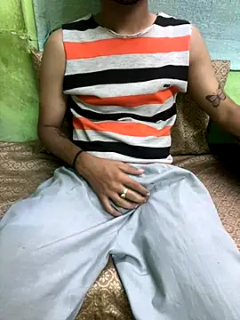 Snapshot of foxythebold chatting on October 25, 2:07 pm foxythebold online show from October 25, 2:07 pm