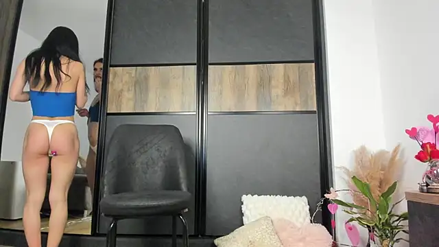 JacquelineHex online show from February 6, 7:15 am