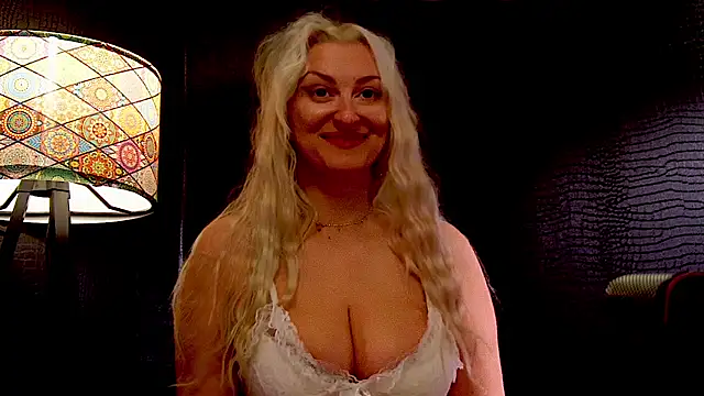 LeticiaReys online show from February 7, 2:25 pm