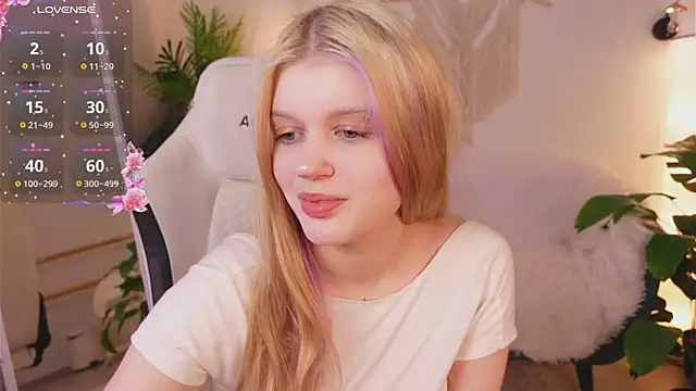 Any mo0n online show from December 3, 7:19 am