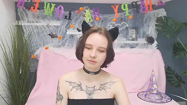 Snapshot of PeachyDream_ chatting on October 20, 6:04 am PeachyDream online show from October 20, 6:04 am