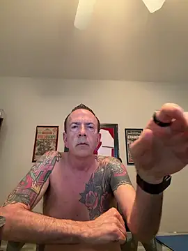 Snapshot of Crazy_Mike1 chatting on October 7, 1:23 pm Crazy Mike1 online show from October 7, 1:23 pm