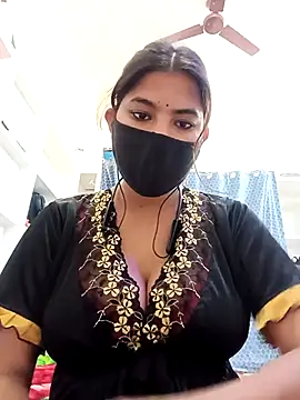 Hot radhaji online show from February 6, 5:09 pm