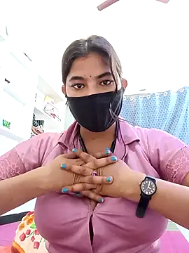 Hot radhaji online show from March 7, 4:01 pm