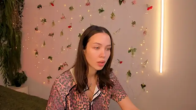 Black Jenny online show from July 18, 9:07 am