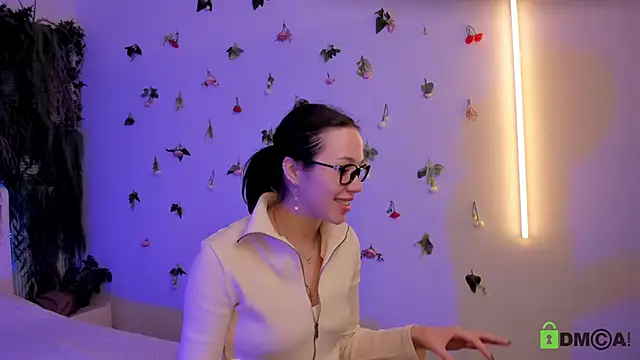 Black Jenny online show from December 17, 9:58 am