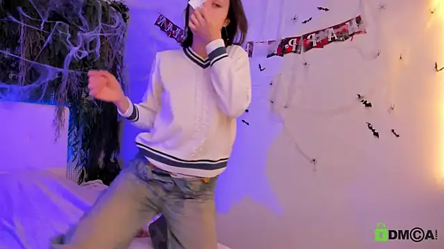 Snapshot of Black_Jenny chatting on October 29, 10:36 am Black Jenny online show from October 29, 10:36 am