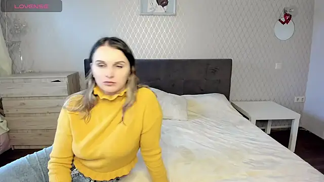 Snapshot of EllieRoux chatting on October 12, 6:26 am EllieRoux online show from October 12, 6:26 am