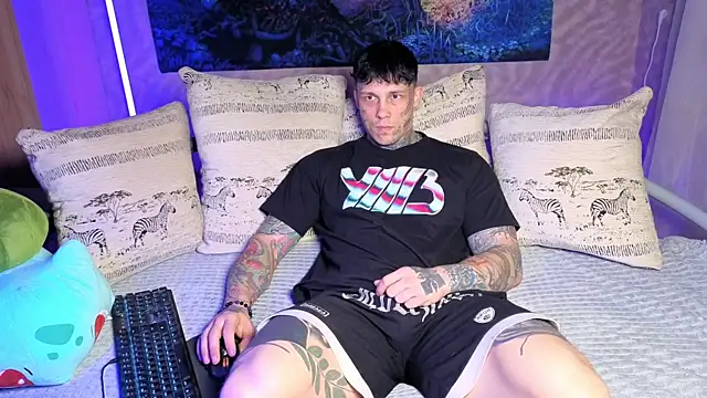 Snapshot of Anubisgods chatting on November 18, 5:44 am Anubisgods online show from November 18, 5:44 am