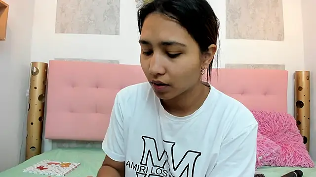 Snapshot of SamanthaFox_8 chatting on October 22, 10:47 am SamanthaFox 8 online show from October 22, 10:47 am