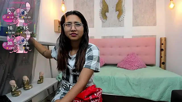 Snapshot of SamanthaFox_8 chatting on November 9, 11:36 am SamanthaFox 8 online show from November 9, 11:36 am