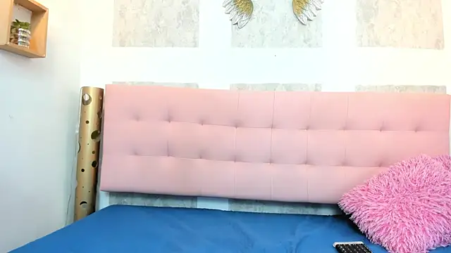 Snapshot of SamanthaFox_8 chatting on October 23, 10:58 am SamanthaFox 8 online show from October 23, 10:58 am