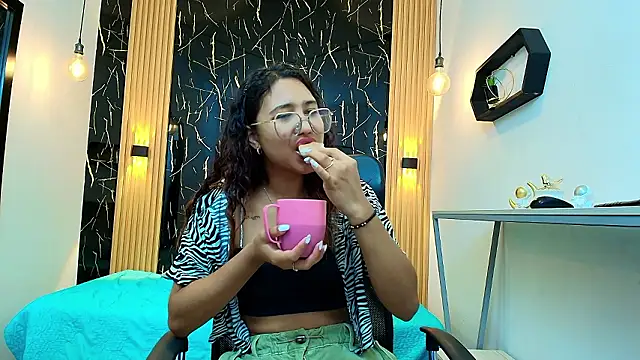 SamanthaFox 8 online show from February 7, 11:18 am