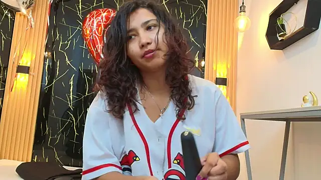 SamanthaFox 8 online show from February 18, 12:01 pm