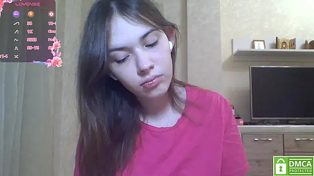Snapshot of CeyaLier chatting on May 12, 7:42 pm CeyaLier online show from May 12, 7:42 pm
