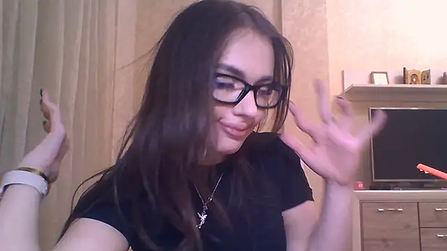 CeyaLier online show from November 4, 5:06 pm