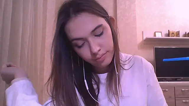 CeyaLier online show from December 21, 9:04 pm