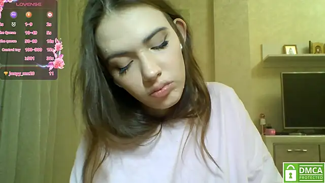 Snapshot of CeyaLier chatting on May 4, 10:23 pm CeyaLier online show from May 4, 10:23 pm