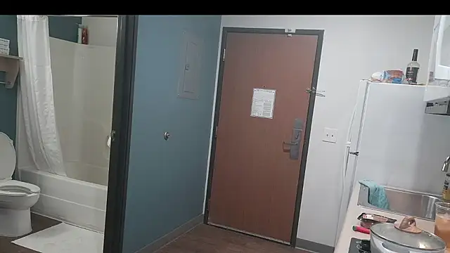 Snapshot of Fuck-Buddy-4U chatting on February 23, 5:57 pm Fuck-Buddy-4U online show from February 23, 5:57 pm