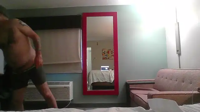 Fuck-Buddy-4U online show from April 7, 8:21 pm
