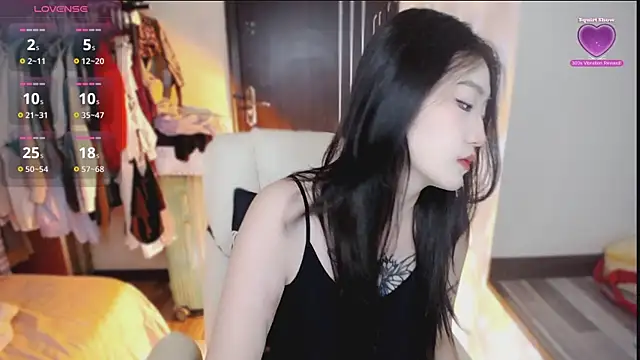 Snapshot of Ennaily chatting on October 19, 1:25 pm Ennaily online show from October 19, 1:25 pm