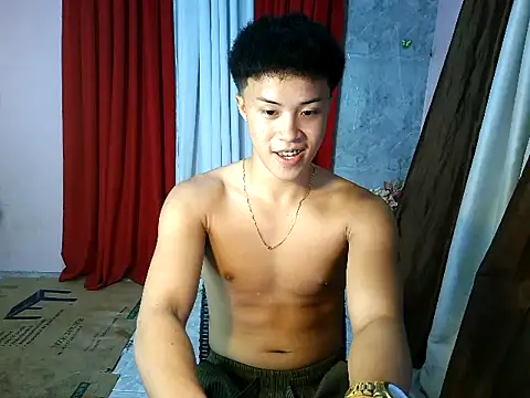 Snapshot of ur_naughtyboy_patrick chatting on October 21, 9:09 am ur naughtyboy patrick online show from October 21, 9:09 am