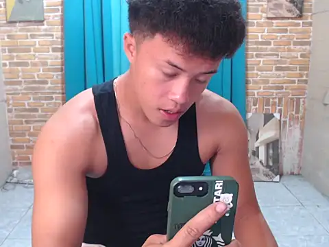 ur naughtyboy patrick online show from February 8, 1:31 pm