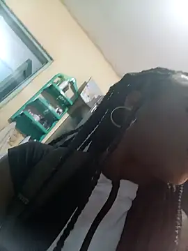 BeverlyMadison  online show from November 25, 1:33 pm